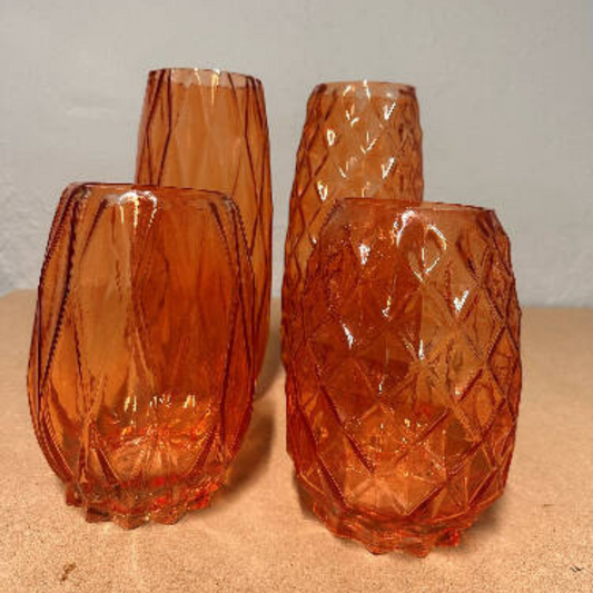 4 vases en verre corail assorti