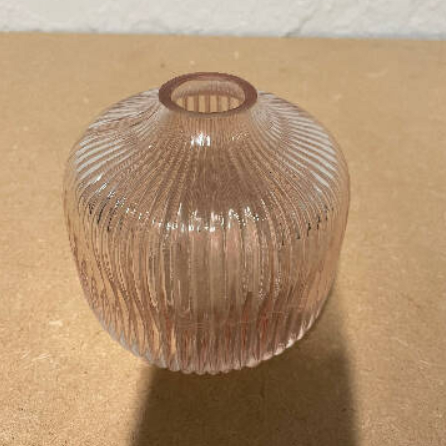 Petit vase rose pâle