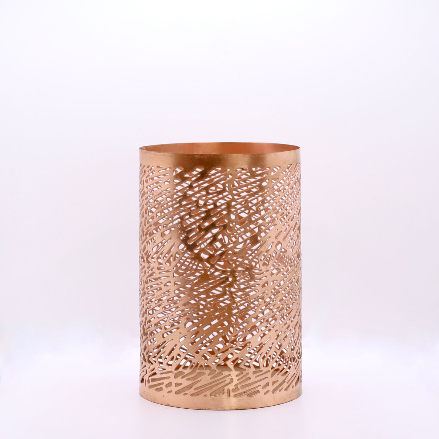 Lot de 8 grands vases en cuivre