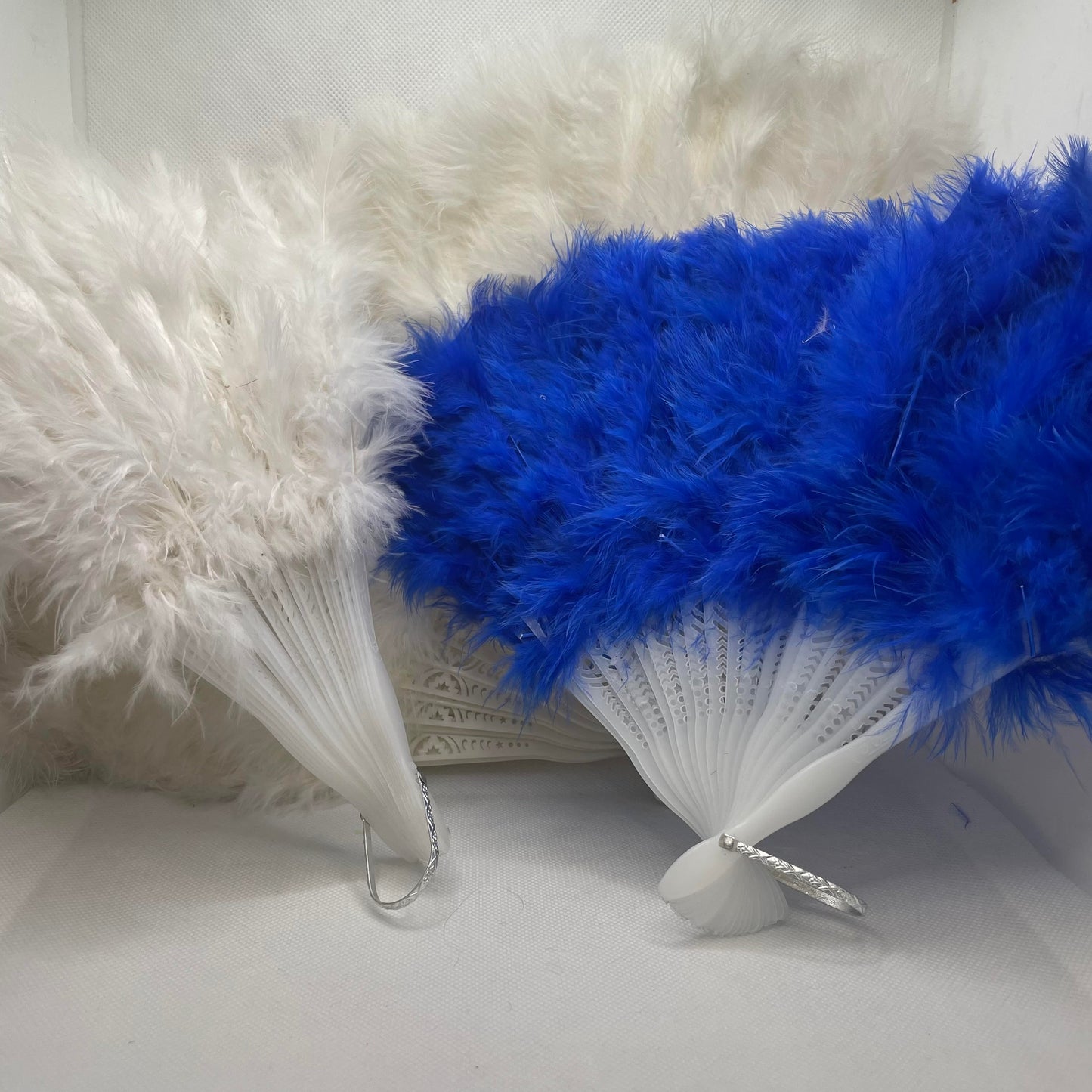 Lot de 3 éventails à plume