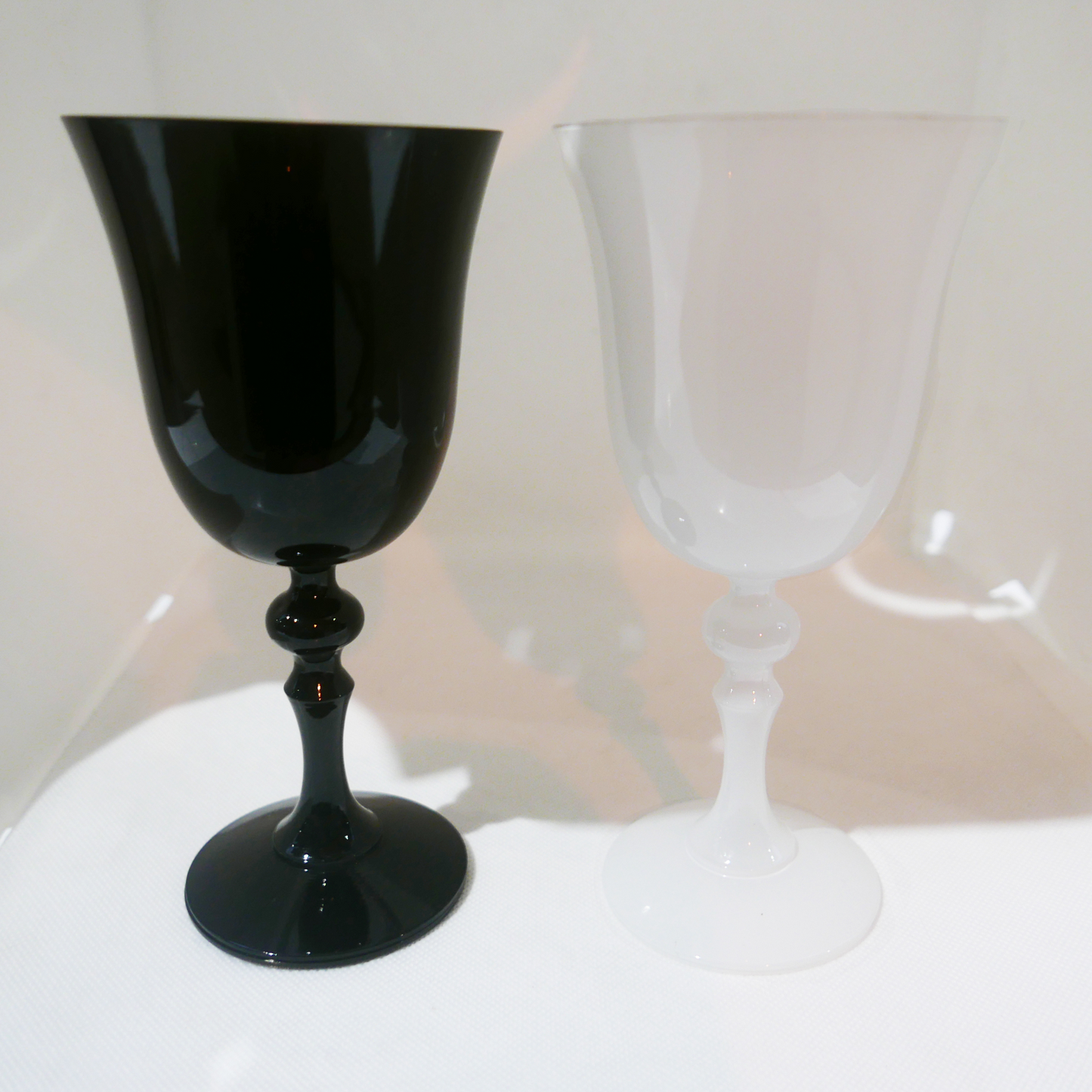 Lot de 12 verres à eau blanc