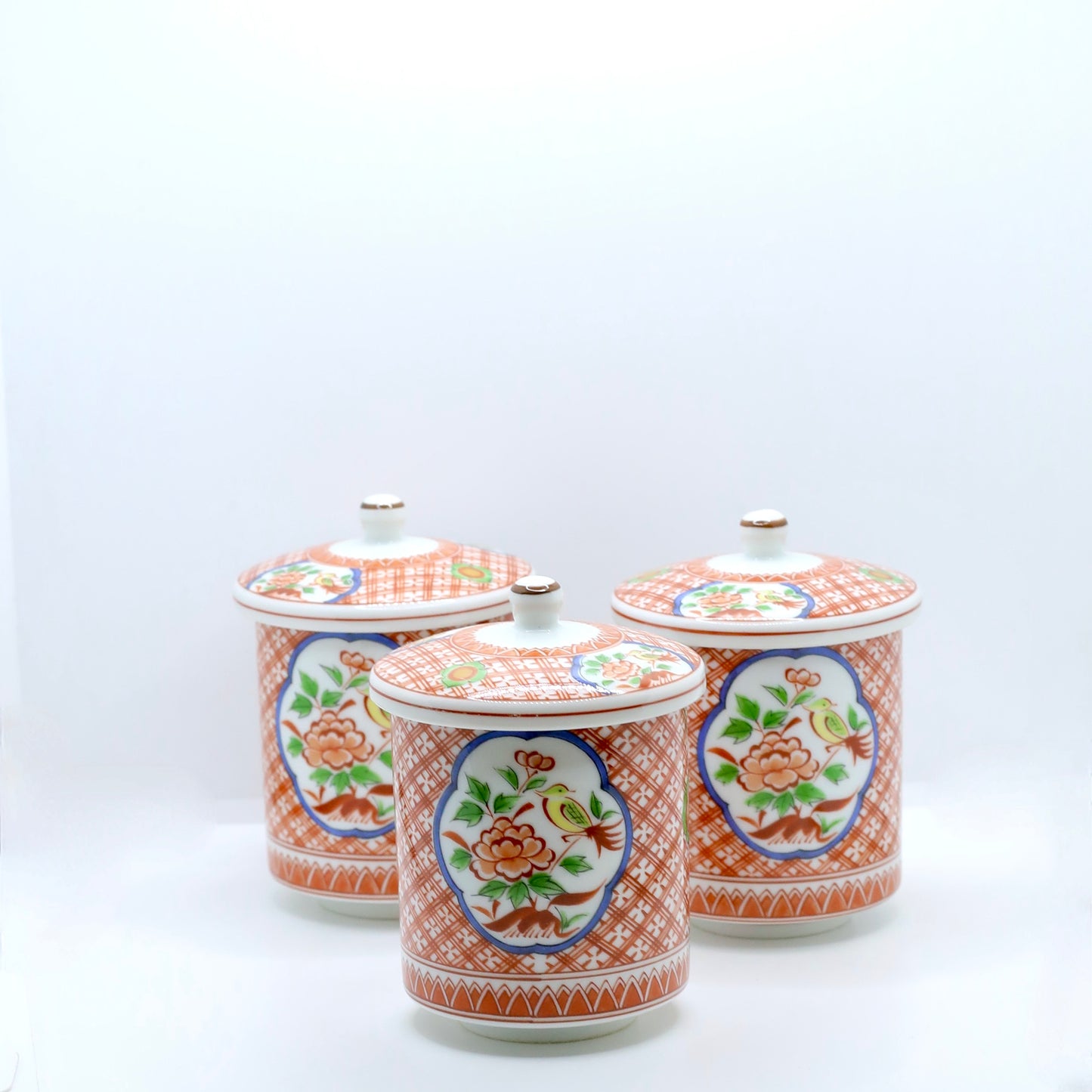 Lot de 3 récipients en porcelaine Asiatique