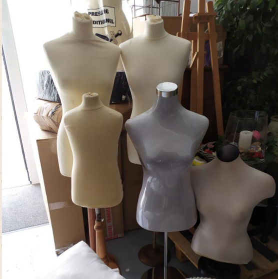 Lot de 4 grands mannequins